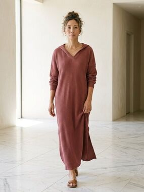 ANDREE BUT UNIT Dusty Rose Women’s Hooded Waffle Knit Maxi Dress with Side Slits
